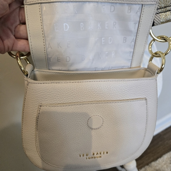 Ted Baker Amali Leather Round Cross Body Bag - Picture 5 of 8